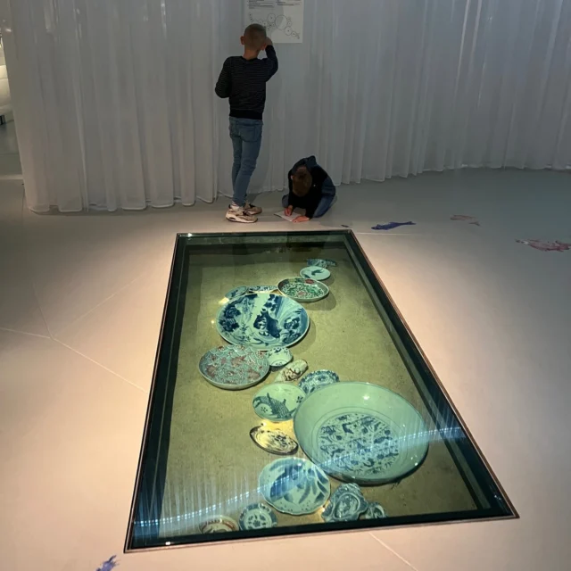 Groep 5/6 naar het Groninger museum; een inspirerend bezoek en een gezellige busreis!